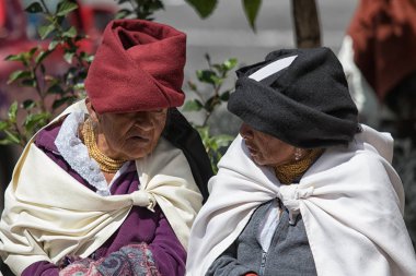 Otavalo, Ekvator yerli kadınlar