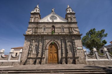 Kilise Ibarra, Ekvator  