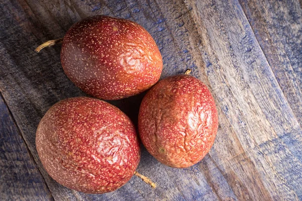 Varietà di frutto della passione chiamato maracuja — Foto Stock