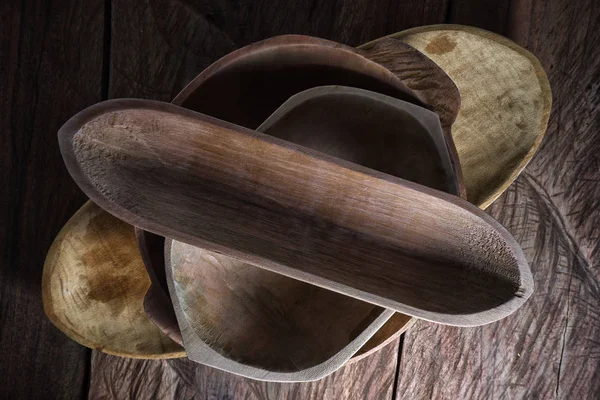 Zestaw ręcznie rustykalne drewniane miski — Zdjęcie stockowe