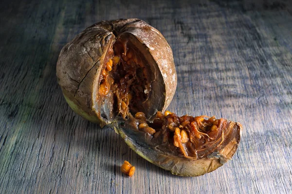 Geschnittene Borojo vollreife Früchte Nahaufnahme — Stockfoto