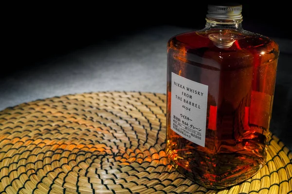 1311 2018 - Tokyo, Japonya: Bir şişe Fıçı Nikka viskisi