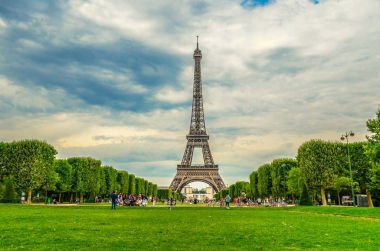 Paris 'teki Eyfel Kulesi
