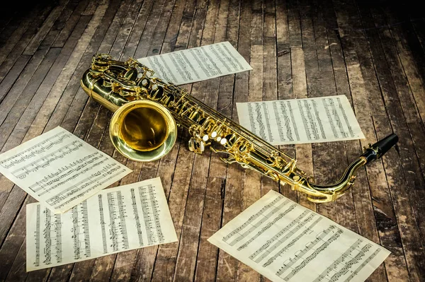 Gialla Jazz Strumento Musicale Sassofono Trova Palcoscenico Legno Marrone — Foto Stock