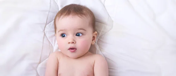 Portrait of smiling baby — Stock Photo, Image