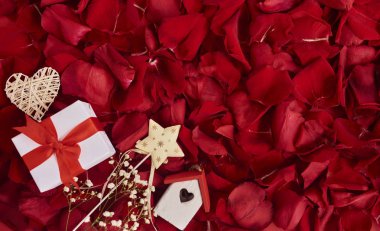 Sevgililer hediye kutusu