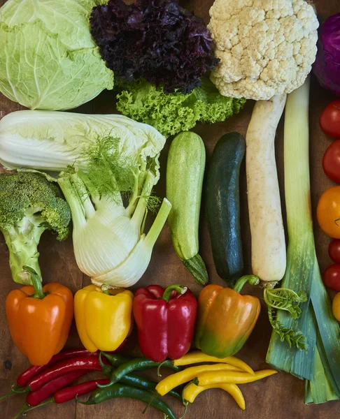 Composición Con Una Variedad Verduras Frutas Orgánicas Crudas Sobre Fondo — Foto de Stock