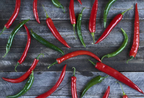 Felső Nézd Halom Friss Red Hot Chili Kék Háttér — Stock Fotó