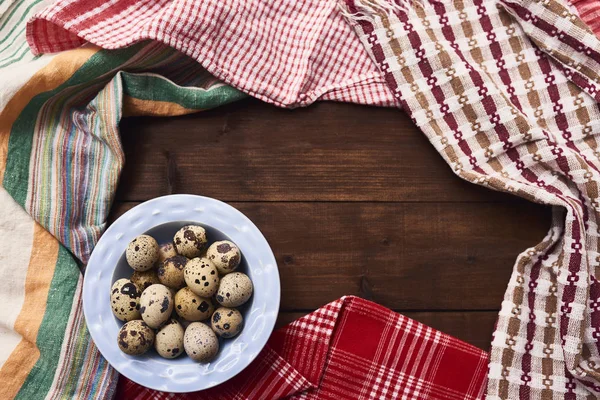 Achtergrond Van Bruin Rustiek Houten Tafel Met Verschillende Kleurrijke Keuken — Stockfoto