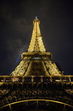 Eyfel Kulesi Tour Eiffel, Paris, Fransa, gece görünümü güzel ışıklı 