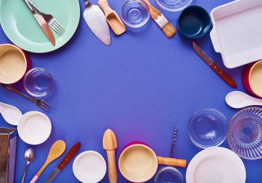 Çerçeve mutfak parlak zemin üzerine yapılmış. Reklam veya tanıtım gıda sanayi, menüler, restoranlar için broşürler için kavram fikir. Metin için yer kopyalayın