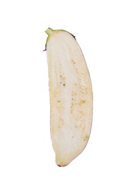 Beyaz arka plan üzerinde izole sağlıklı taze doğranmış patlıcan