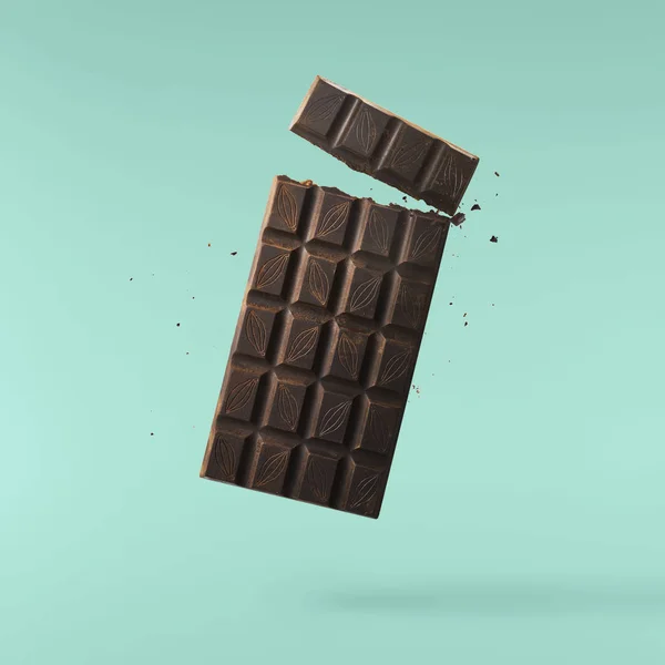 Tasy oscuro chokolate en fondo — Foto de Stock