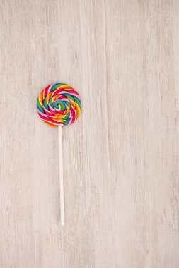 Çok renkli güzel yuvarlak lolipop  