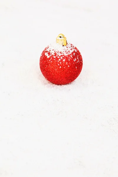 Boule Rouge pour la décoration de l'arbre de Noël — Photo