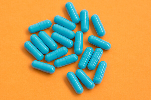 Куча синих таблеток
