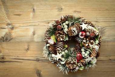 Noel çelenk ve şube