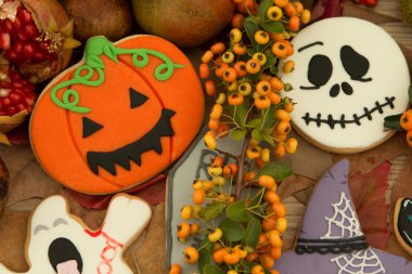 Cadılar Bayramı Çerezler ve sarı çilek