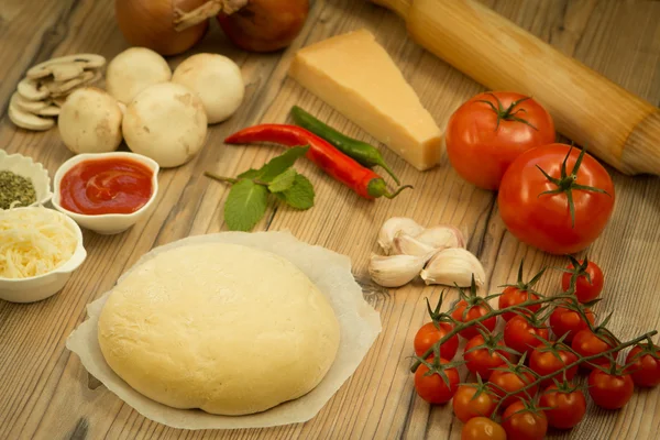 Ingredients for vegetarian pizza — Stockfoto