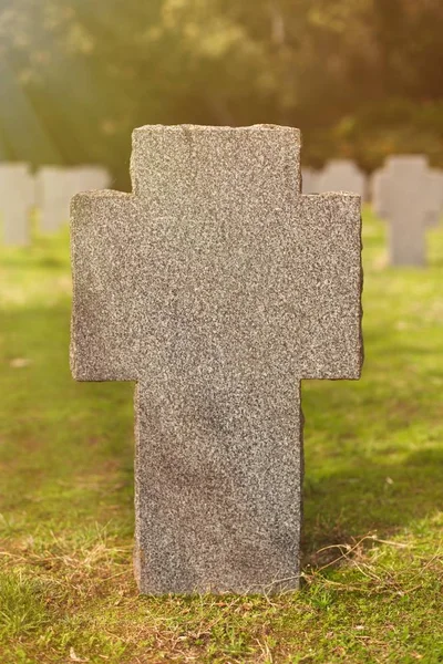 Cruces de piedra sobre cementerio —  Fotos de Stock