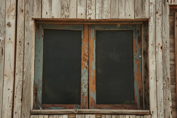 Ventana vieja cerrada — Foto de Stock