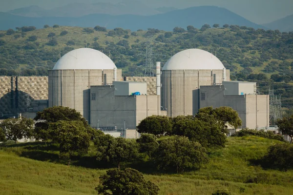 Almaraz nukleáris erőmű — Stock Fotó