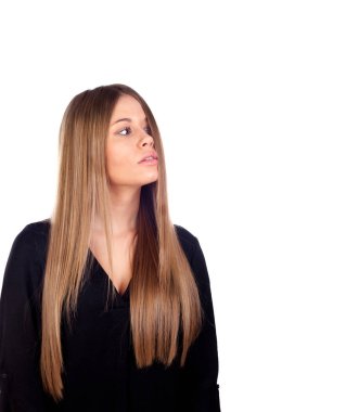 Uzun saçlı güzel bir genç kadın.