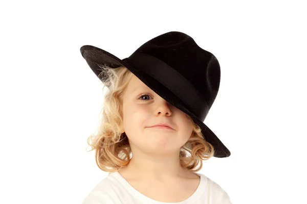 Sarışın çocuk giyen şapka — Stok fotoğraf
