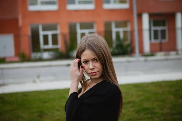 Prachtige blond meisje — Stockfoto