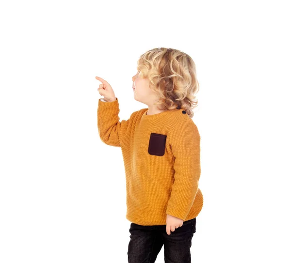Szőke fiú, a sárga trikót — Stock Fotó