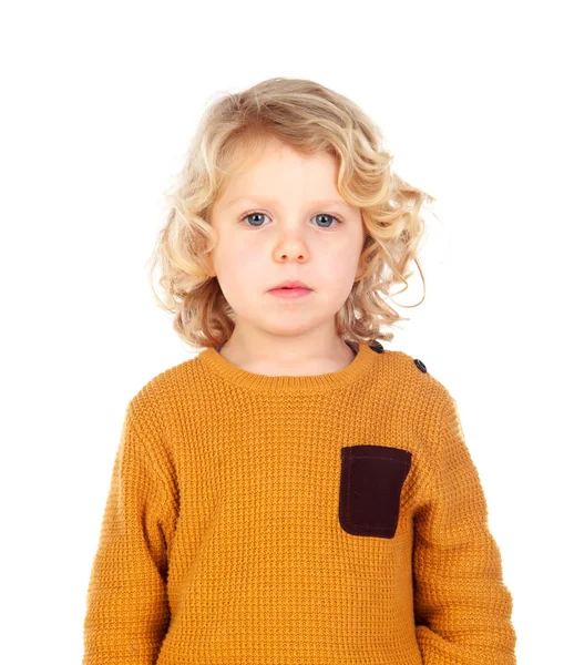 Menino loiro com camisa amarela — Fotografia de Stock