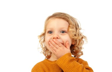 sarı mayoyu küçük çocuk