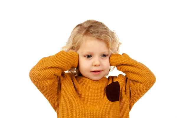 Niño pequeño en jersey amarillo —  Fotos de Stock