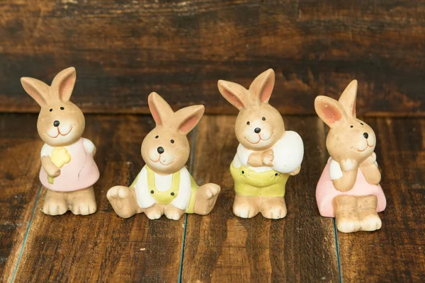 Keramische konijnen voor Pasen — Stockfoto