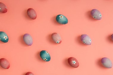 rengarenk Paskalya yumurtaları