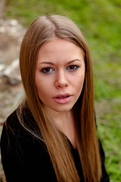 Beautiful blonde girl with long hair — Stock Photo, Image