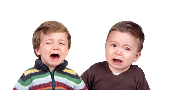 Hermanos pequeños llorando — Foto de Stock