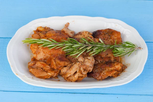 Pollo en salsa con romero Imagen De Stock