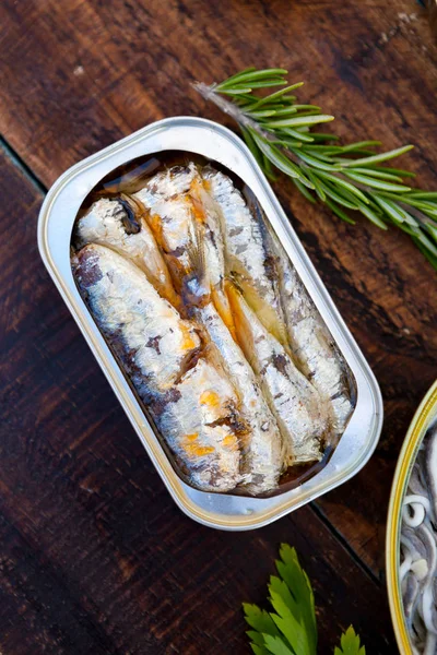 Tanica di sardine d'olio — Foto Stock