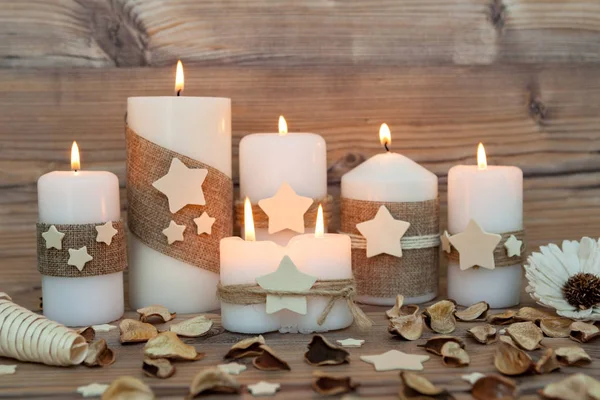 Boże Narodzenie świece jako dekoracji wnętrz — Zdjęcie stockowe