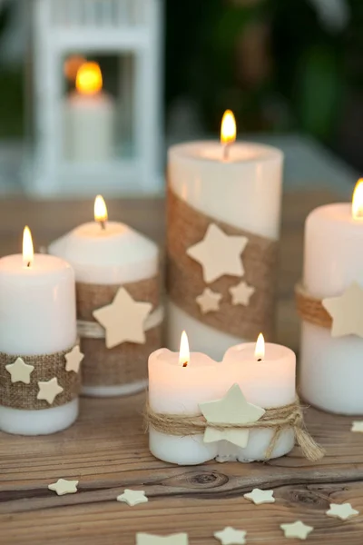 Candele di Natale come decorazione domestica — Foto Stock