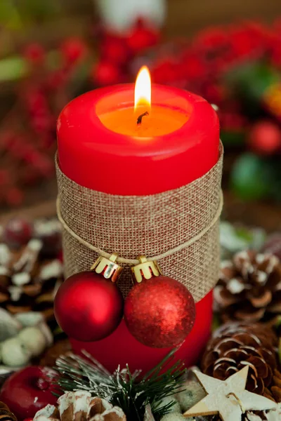 Κόκκινο κερί για τα Χριστούγεννα — Φωτογραφία Αρχείου