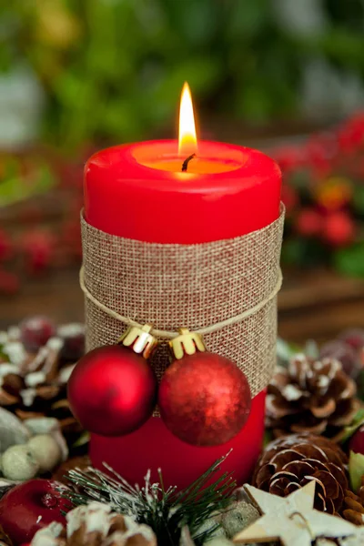 Vela roja para Navidad — Foto de Stock