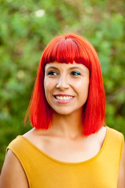 Jeune femme aux cheveux roux Images De Stock Libres De Droits
