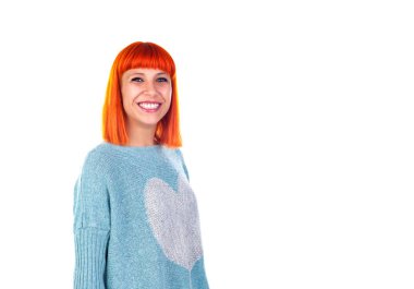 Kırmızı saçlı genç kadın