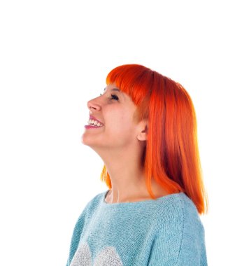 Kırmızı saçlı genç kadın