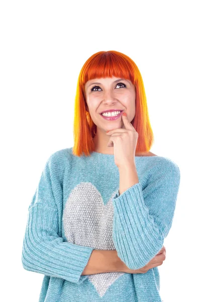 Kırmızı saçlı genç kadın