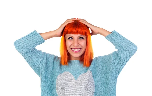 Kırmızı saçlı genç kadın