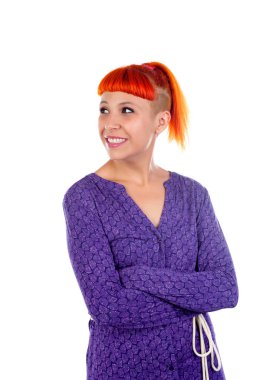 Kırmızı saçlı genç kadın