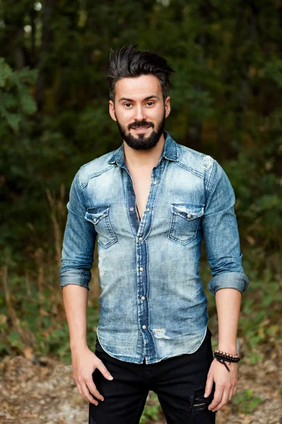 Young bearded man — Stock Photo, Image